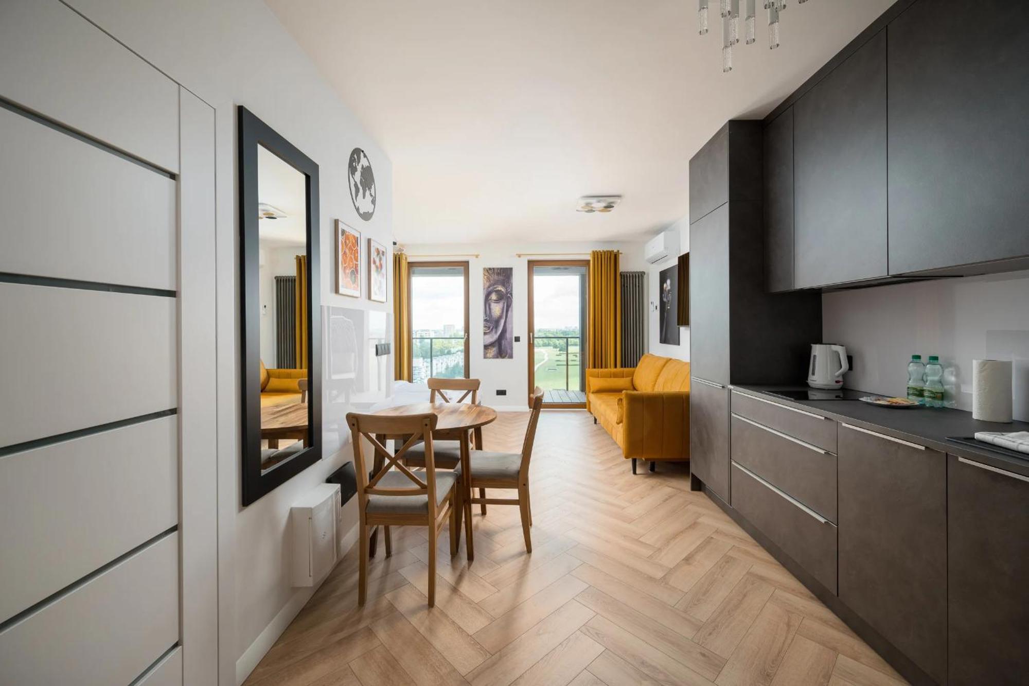 Premium Studio Klobucka Airport Warszawa Eksteriør billede