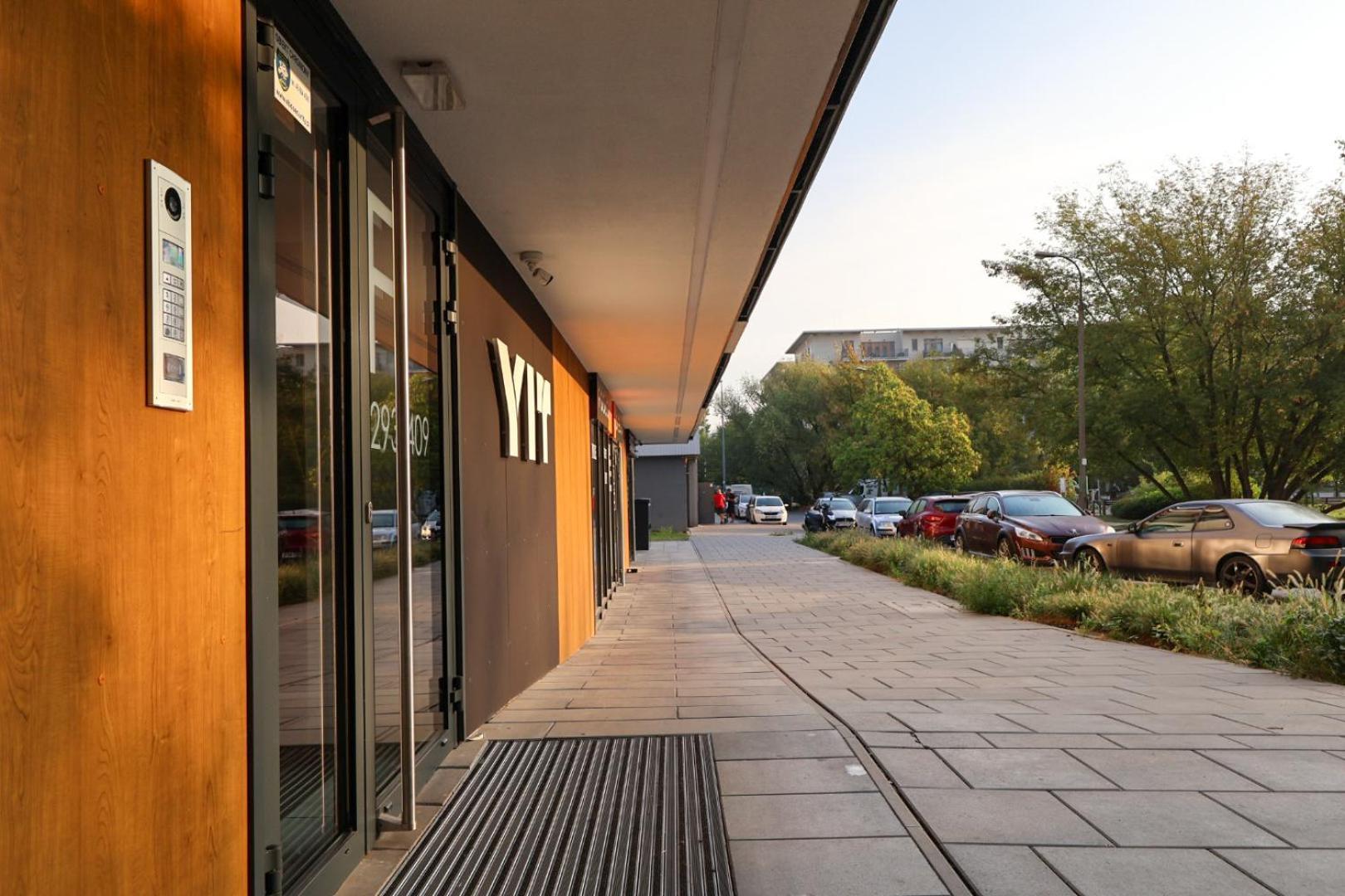 Premium Studio Klobucka Airport Warszawa Eksteriør billede